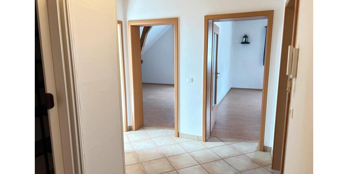 Etagenwohnung Reichshof - 2 Zimmer, 77 m&sup2;, 700&euro; | Angebot:26253420