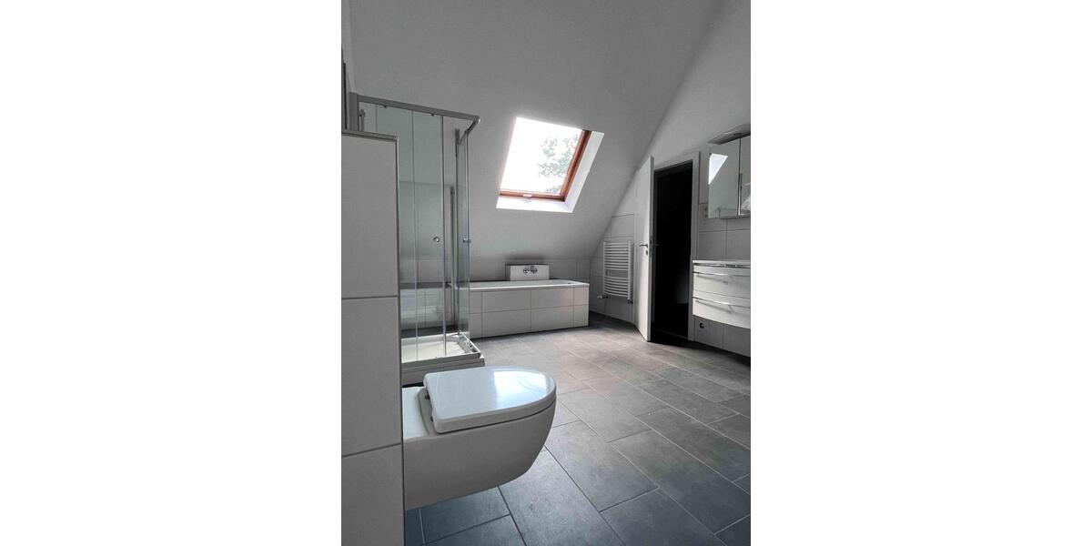 Einfamilienhaus Gummersbach Berstig Süd - 10 Zimmer, 247 m&sup2;, 499.000&euro; | Angebot:26222130
