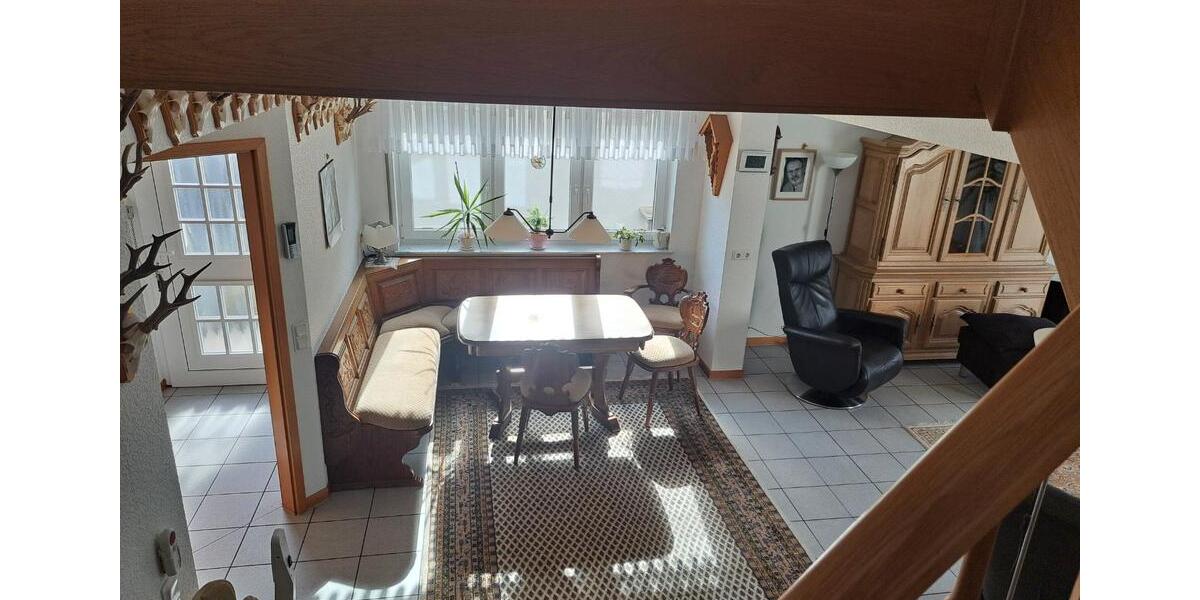 Etagenwohnung Lindlar - 3 Zimmer, 130 m&sup2;, 1.300&euro; | Angebot:26351696