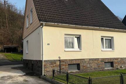 Haus Bergneustadt Wiedenest - 8 Zimmer, 112 m&sup2;, 269.000&euro; | Angebot:26826007