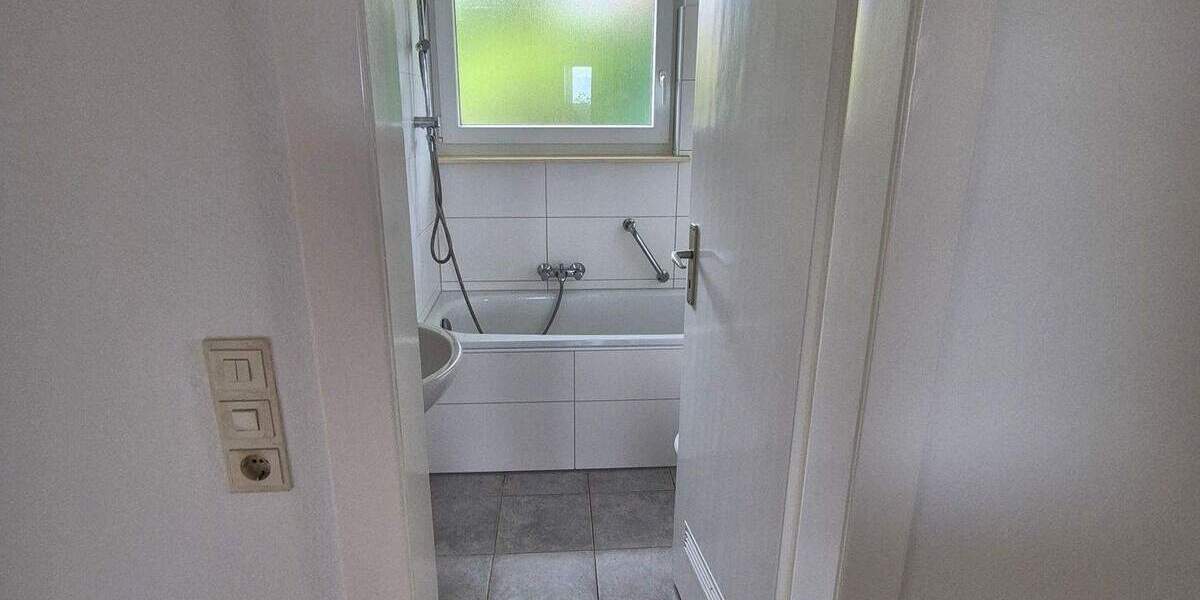 Etagenwohnung Lüdenscheid Tinsberg - 2 Zimmer, 350&euro; | Angebot:25729676