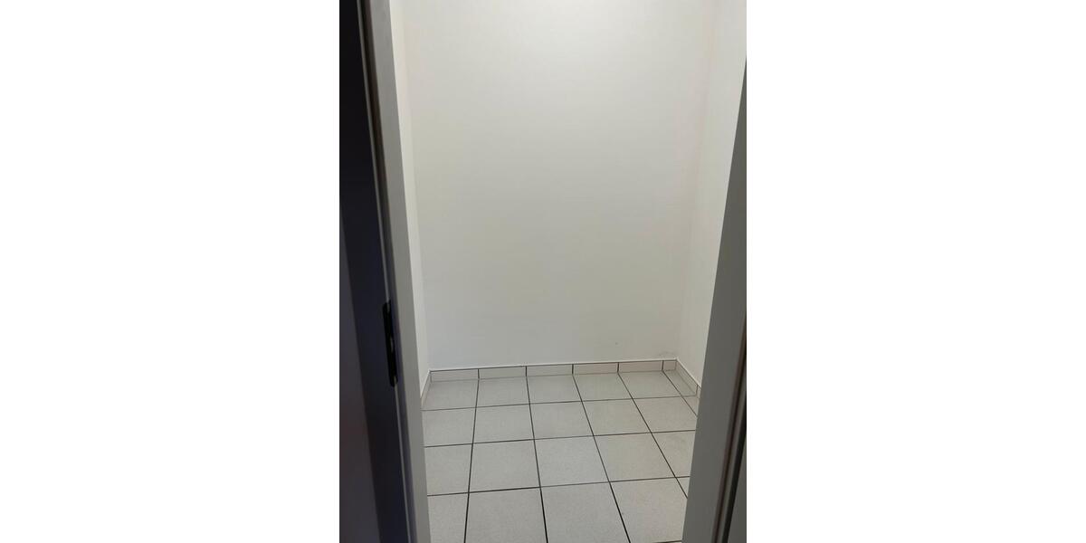 Erdgeschoßwohnung Gummersbach - 2 Zimmer, 80 m&sup2;, 1.100&euro; | Angebot:25098738