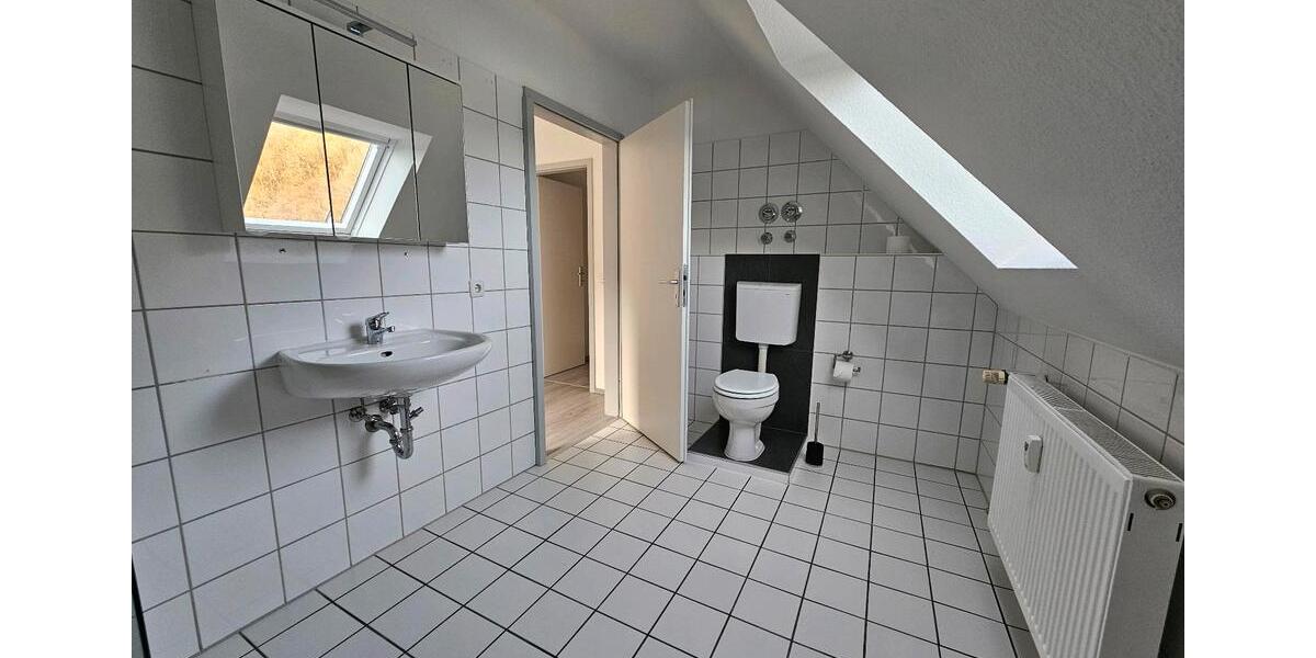 Dachgeschoßwohnung Hagen Hagen-Mitte - 1.5 Zimmer, 70 m&sup2;, 550&euro; | Angebot:26035013