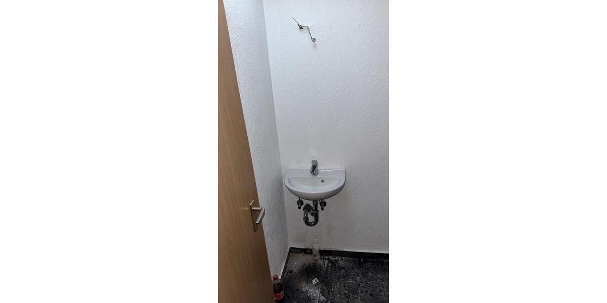 Einfamilienhaus Bergneustadt - 3 Zimmer, 50 m&sup2;, 1.000&euro; | Angebot:25333102