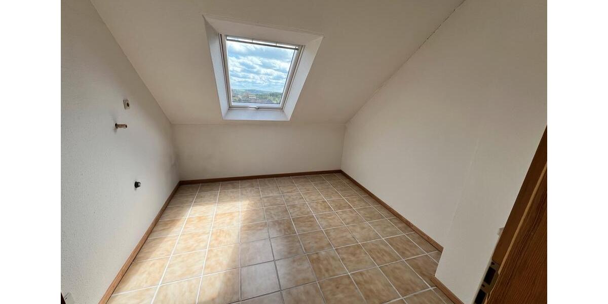 Einfamilienhaus Reichshof - 7 Zimmer, 190 m&sup2;, 1.600&euro; | Angebot:26434486