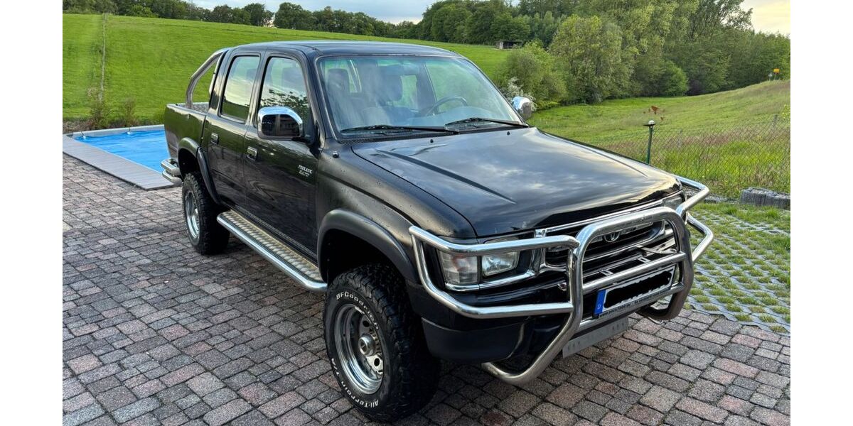 Toyota Hilux 110.000 km 15.500 &euro; Radevormwald 42477