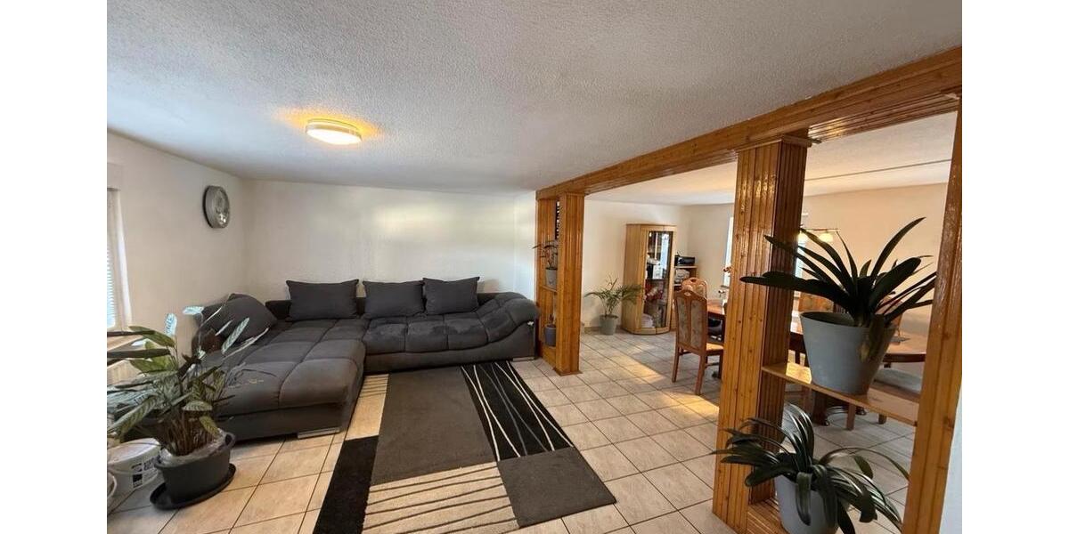 Etagenwohnung Olpe - 7 Zimmer, 163 m&sup2;, 1.450&euro; | Angebot:26415673