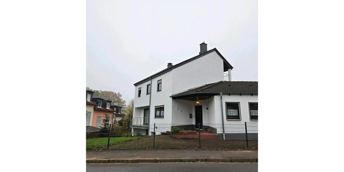 Mehrfamilienhaus, Wohnhaus Lindlar - 9 Zimmer, 238 m&sup2;, 549.000&euro; | Angebot:25924486