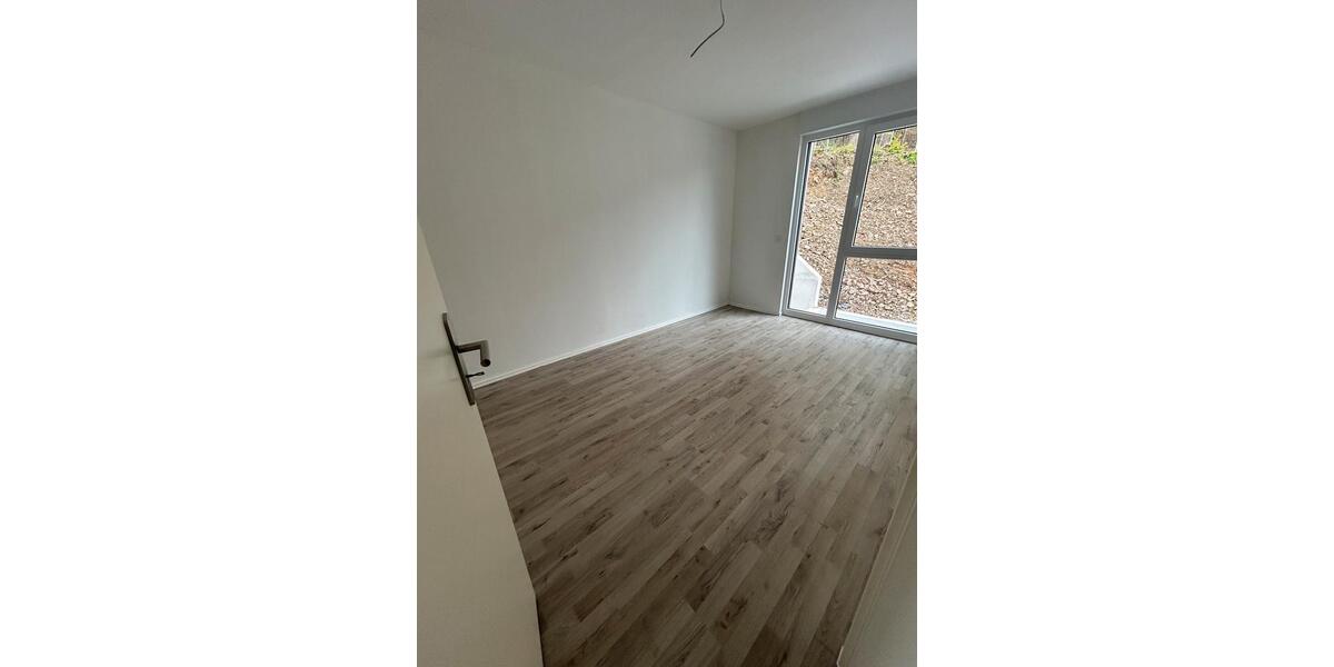 Reihenhaus Ennepetal - 4 Zimmer, 190 m&sup2;, 1.720&euro; | Angebot:15612248