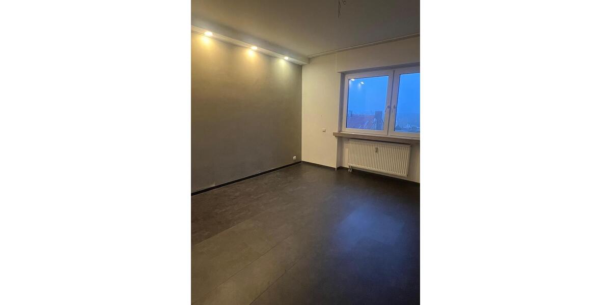 Hochparterre Lüdenscheid - 3 Zimmer, 80 m&sup2;, 165.000&euro; | Angebot:25961804