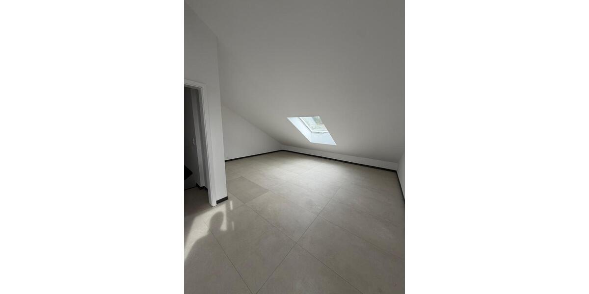 Doppelhaushälfte Gummersbach - 5 Zimmer, 133 m&sup2;, 1.800&euro; | Angebot:27615064
