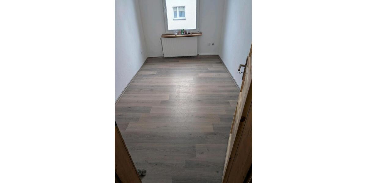 Etagenwohnung Schwelm - 4 Zimmer, 110 m&sup2;, 1.200&euro; | Angebot:25943765