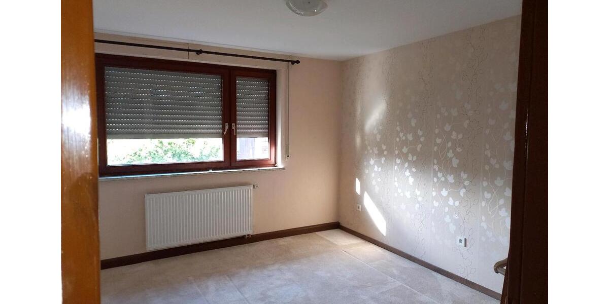 Erdgeschoßwohnung Engelskirchen - 5 Zimmer, 120 m&sup2;, 1.100&euro; | Angebot:25930795