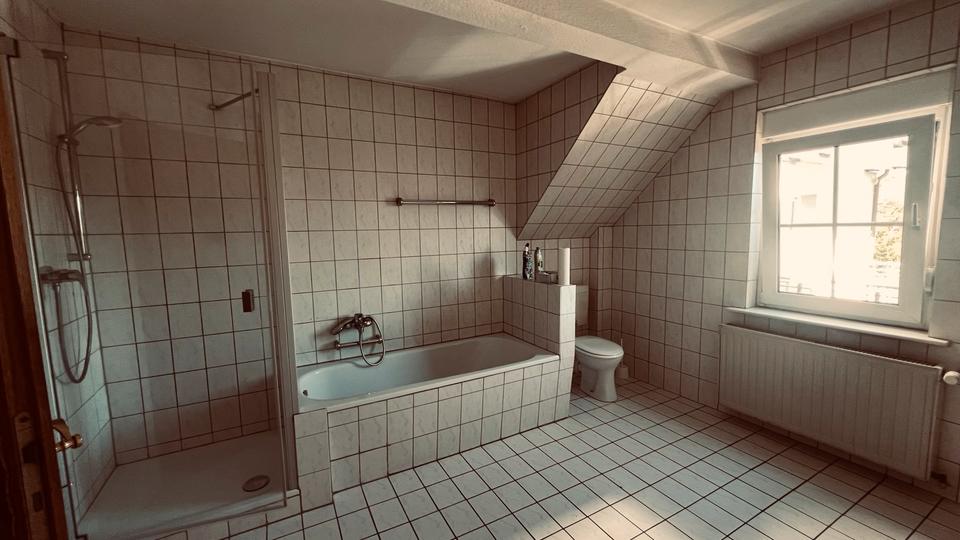 Dachgeschoßwohnung Finnentrop - 1 Zimmer, 80 m&sup2;, 650&euro; | Angebot:26380606