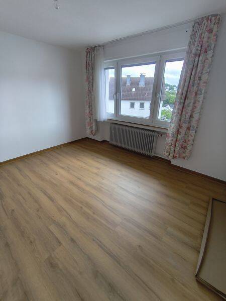 Etagenwohnung Lüdenscheid Othlinghausen - 3 Zimmer, 70 m&sup2;, 490&euro; | Angebot:26893567