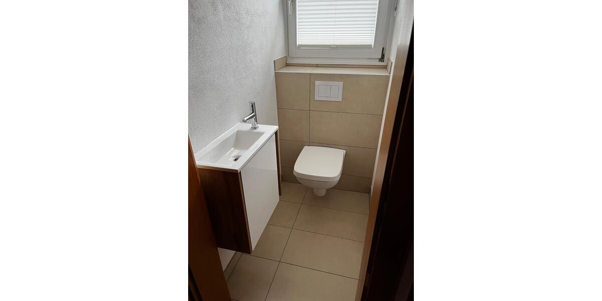 Etagenwohnung Finnentrop - 6 Zimmer, 145 m&sup2;, 980&euro; | Angebot:26005052