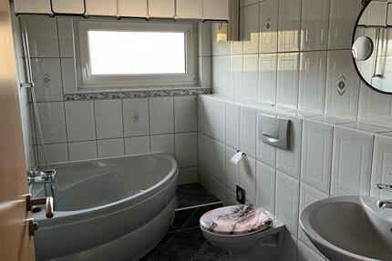 Wohnung Gummersbach Berstig Süd - 4 Zimmer, 90 m&sup2;, 670&euro; | Angebot:27572231