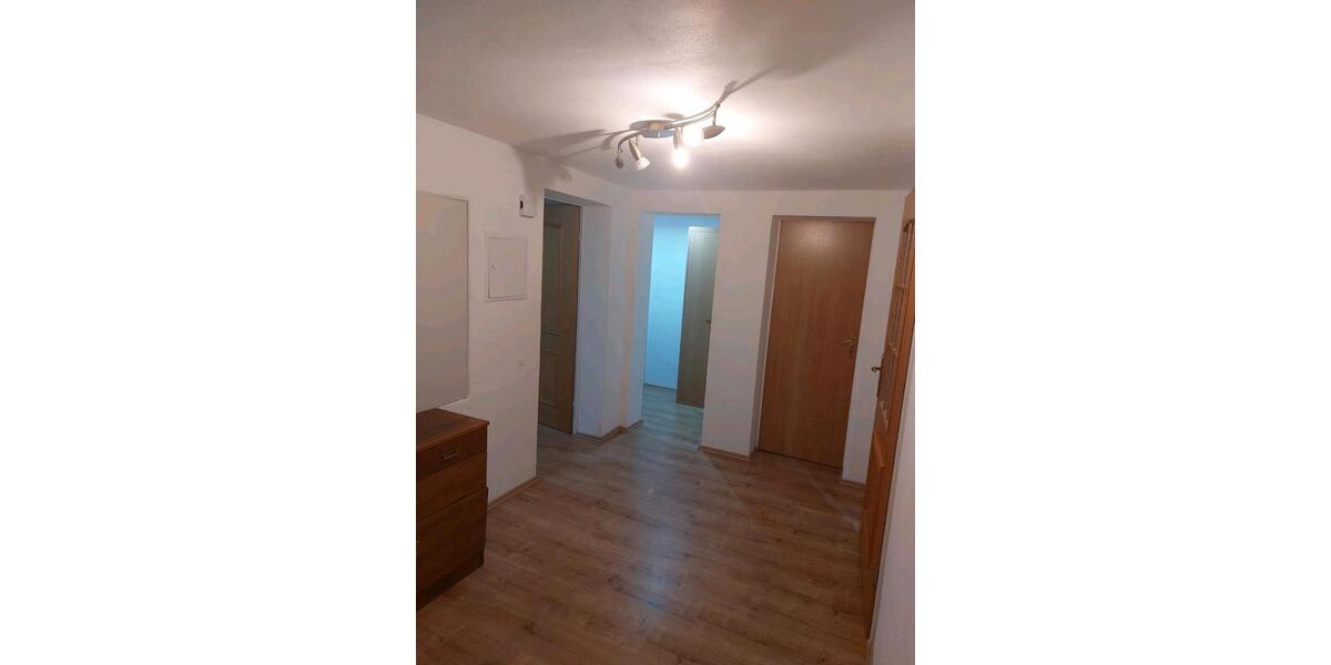Erdgeschoßwohnung Finnentrop - 4 Zimmer, 91 m&sup2;, 650&euro; | Angebot:25908426