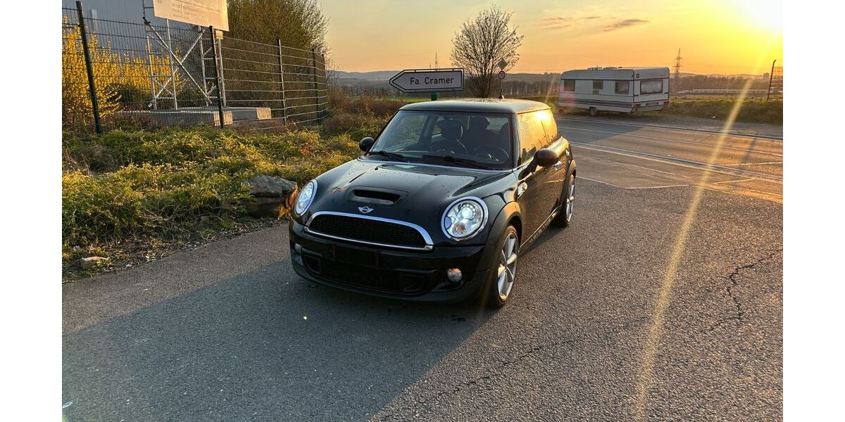 Mini Cooper S 186.000 km 7.500 &euro; Hagen 58099