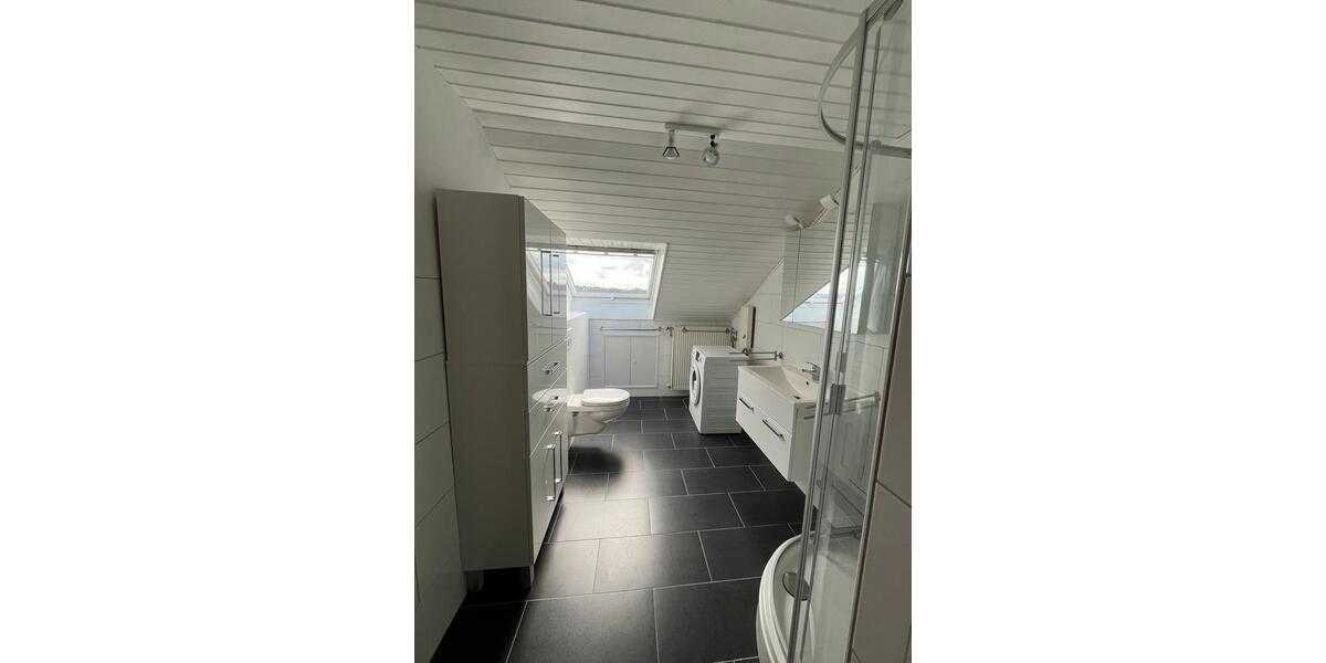 Dachgeschoßwohnung Lüdenscheid Augustenthal - 2 Zimmer, 65 m&sup2;, 600&euro; | Angebot:25857336