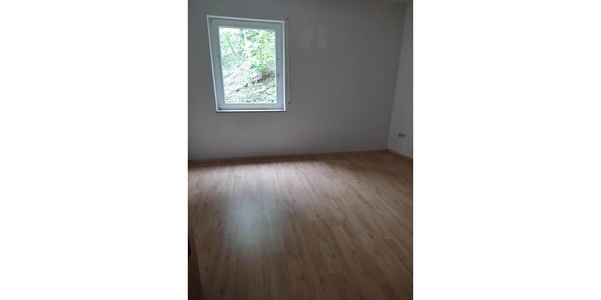 Etagenwohnung Plettenberg - 2 Zimmer, 67 m&sup2;, 400&euro; | Angebot:21653112