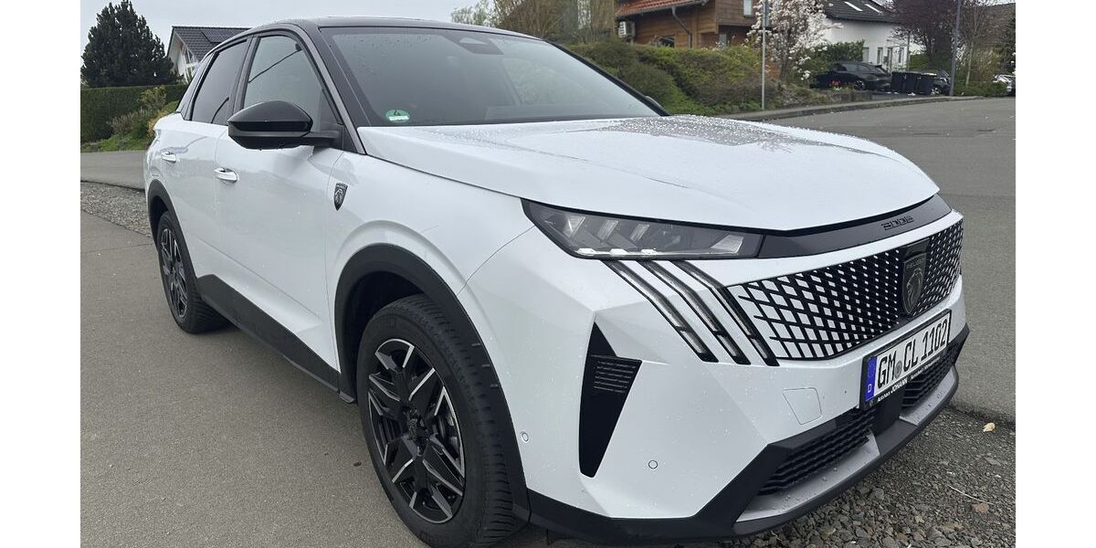 Peugeot 3008 25.921 km 29.980 &euro; Lindlar 51789
