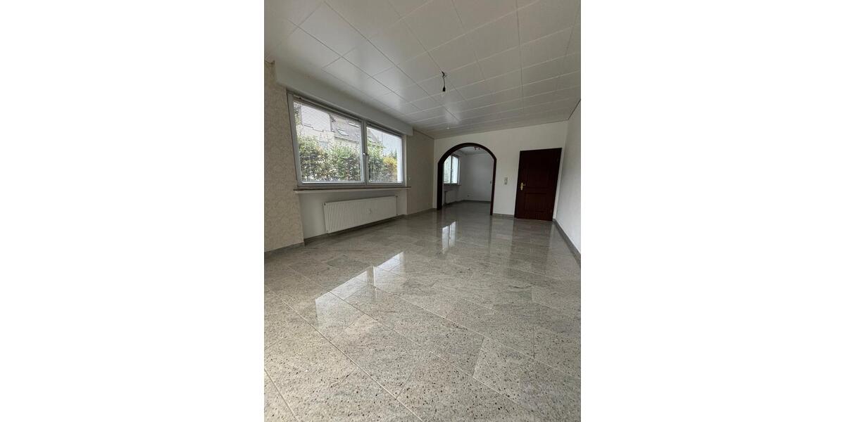 Erdgeschoßwohnung Hagen Hagen-Mitte - 2.5 Zimmer, 85 m&sup2;, 900&euro; | Angebot:25935308