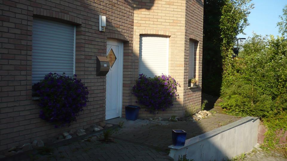 Einfamilienhaus Reichshof - 6 Zimmer, 263 m&sup2;, 549.000&euro; | Angebot:9944238