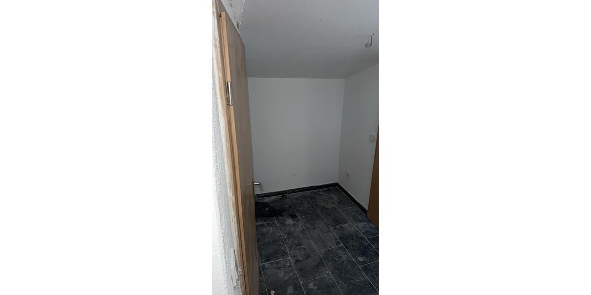 Einfamilienhaus Bergneustadt - 3 Zimmer, 50 m&sup2;, 1.000&euro; | Angebot:25333102