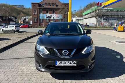 Nissan Qashqai 221.000 km 8.300 &euro; Gummersbach 51645