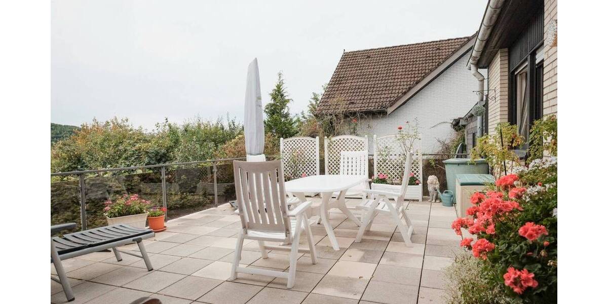 Einfamilienhaus Bergneustadt - Wiedenest Wiedenest - 7 Zimmer, 210 m&sup2;, 245.000&euro; | Angebot:26036624