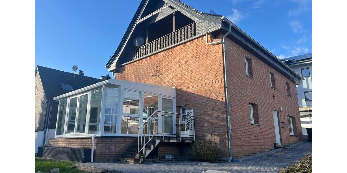 Einfamilienhaus Wipperfürth - 5 Zimmer, 227 m&sup2;, 1.950&euro; | Angebot:26310471