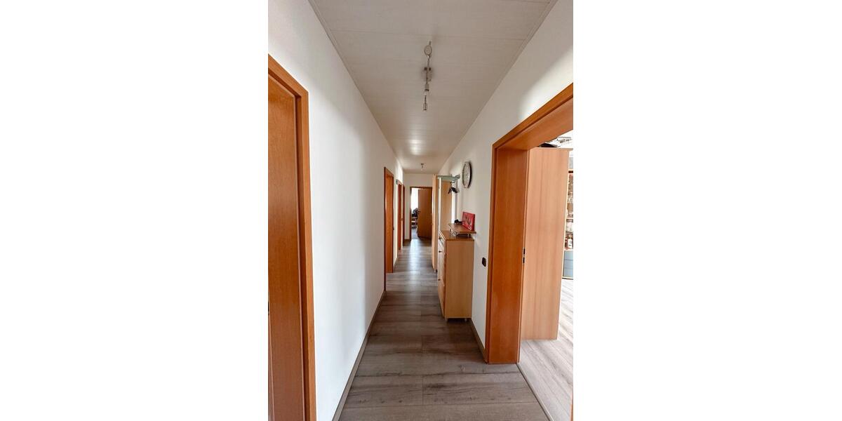 Dachgeschoßwohnung Halver - 4 Zimmer, 105 m&sup2;, 198.000&euro; | Angebot:27298978