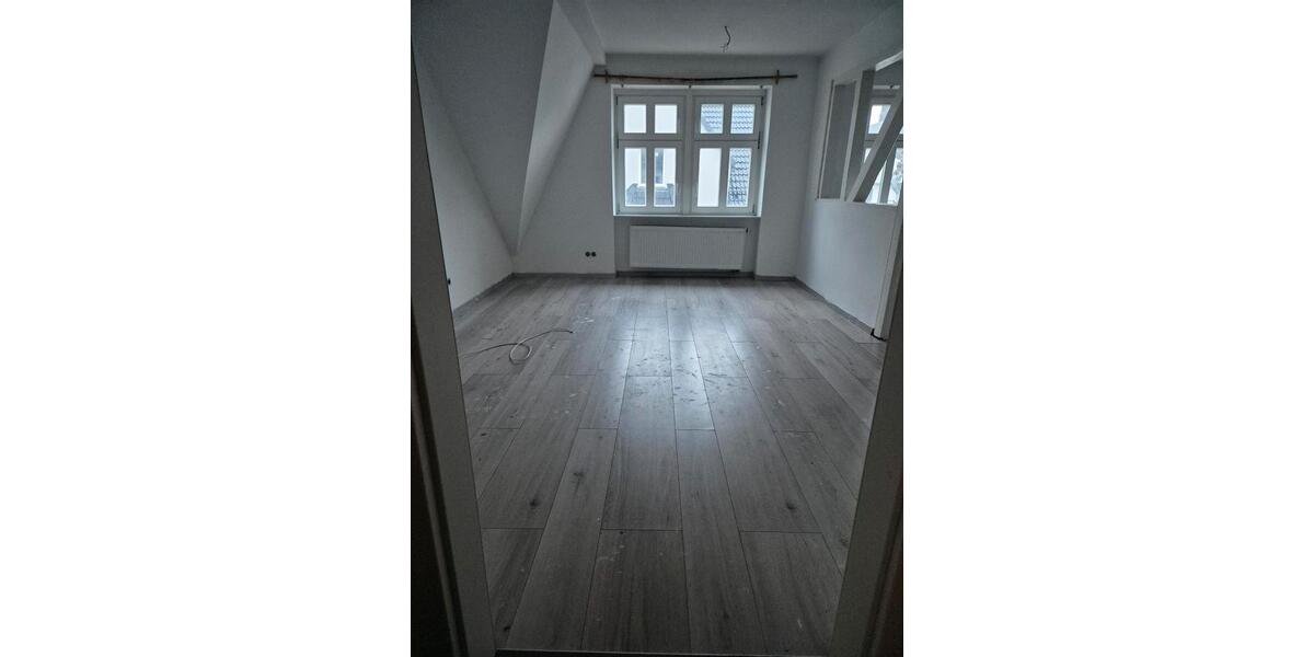 Dachgeschoßwohnung Lüdenscheid - 3 Zimmer, 80 m&sup2;, 550&euro; | Angebot:25207107