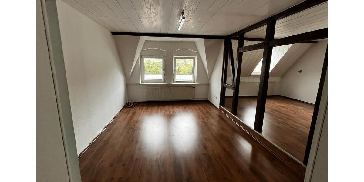 Dachgeschoßwohnung Lüdenscheid Othlinghausen - 2 Zimmer, 68 m&sup2;, 750&euro; | Angebot:26415523