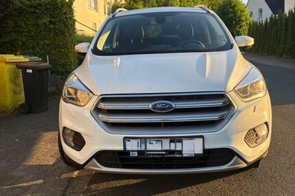 Ford Kuga 105.217 km 17.500 &euro; Olpe 57462