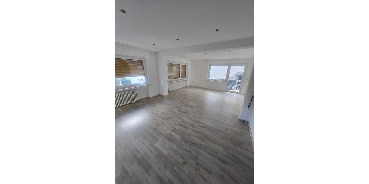 Etagenwohnung Menden (Sauerland) Bösperde - 3 Zimmer, 100 m&sup2;, 1.000&euro; | Angebot:25363513