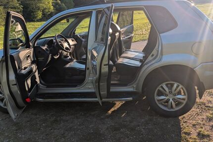 Hyundai TUCSON 202.000 km 3.100 &euro; Finnentrop 57413
