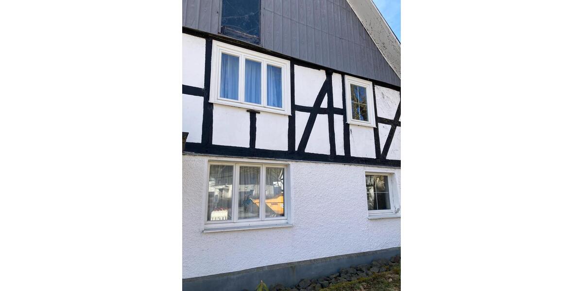 Doppelhaushälfte Olpe - 12 Zimmer, 200 m&sup2;, 1.250&euro; | Angebot:23580942