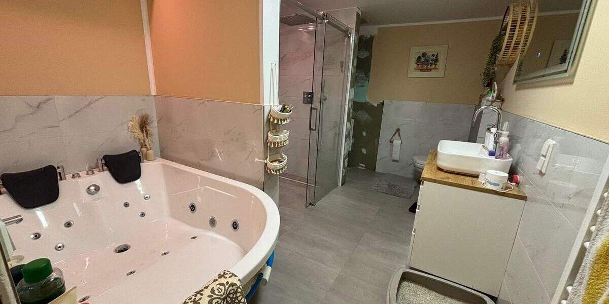 Einfamilienhaus Reichshof Heidberg - 3 Zimmer, 120 m&sup2;, 199.000&euro; | Angebot:25770380