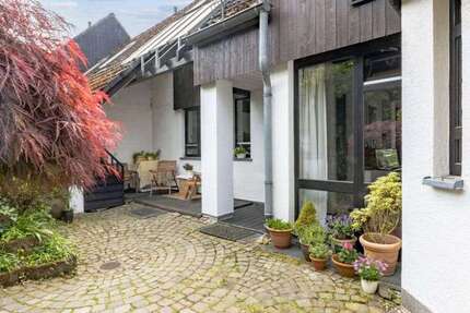 Haus Gummersbach - 6.5 Zimmer, 163 m&sup2;, 440.000&euro; | Angebot:27117651