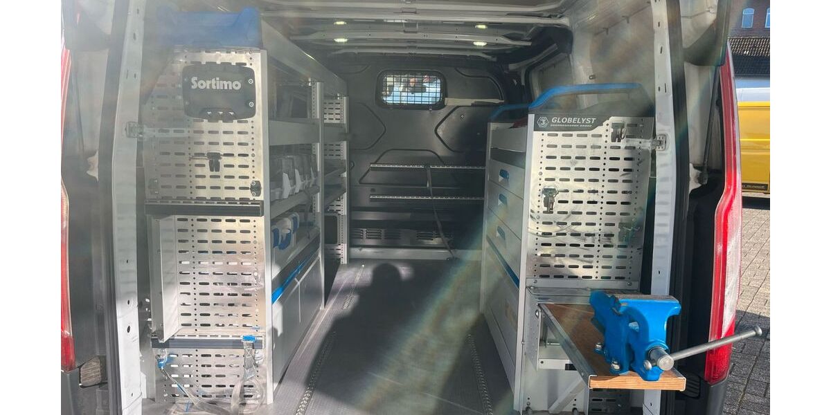 Ford Transit Custom 232.000 km 9.900 &euro; Finnentrop 57413