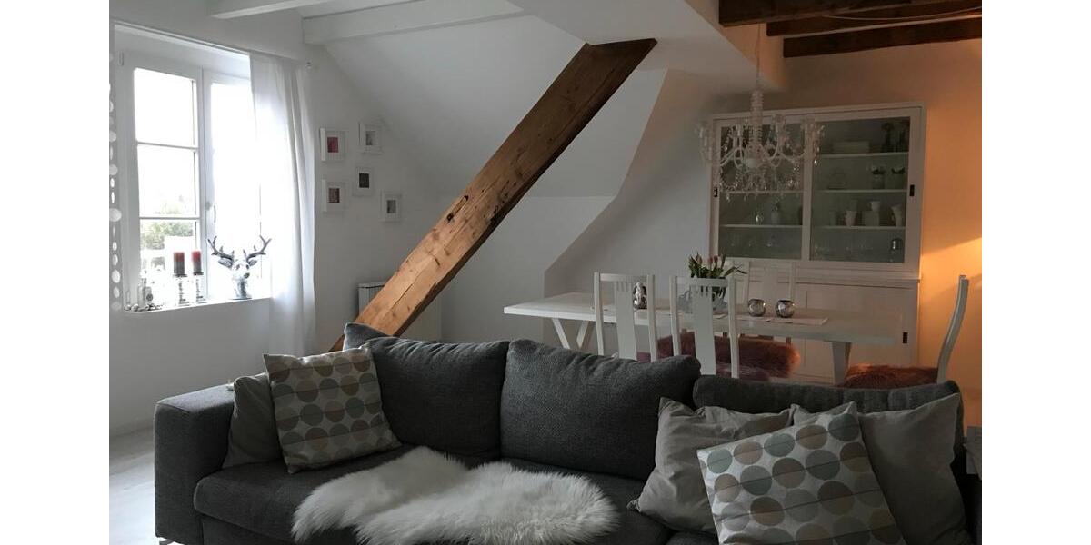 Dachgeschoßwohnung Gummersbach Berstig Süd - 4 Zimmer, 140 m&sup2;, 1.450&euro; | Angebot:25280154