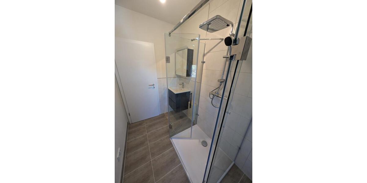 Dachgeschoßwohnung Gummersbach Berstig Süd - 3 Zimmer, 70 m&sup2;, 900&euro; | Angebot:24817253