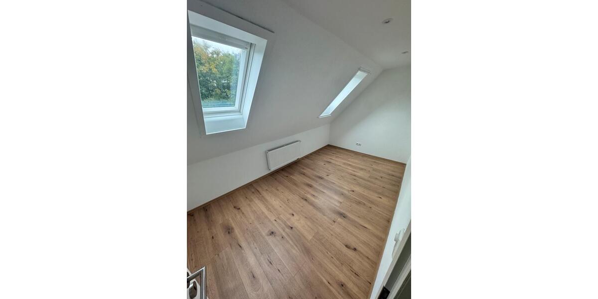 Dachgeschoßwohnung Lüdenscheid Othlinghausen - 3.5 Zimmer, 70 m&sup2;, 550&euro; | Angebot:26646010