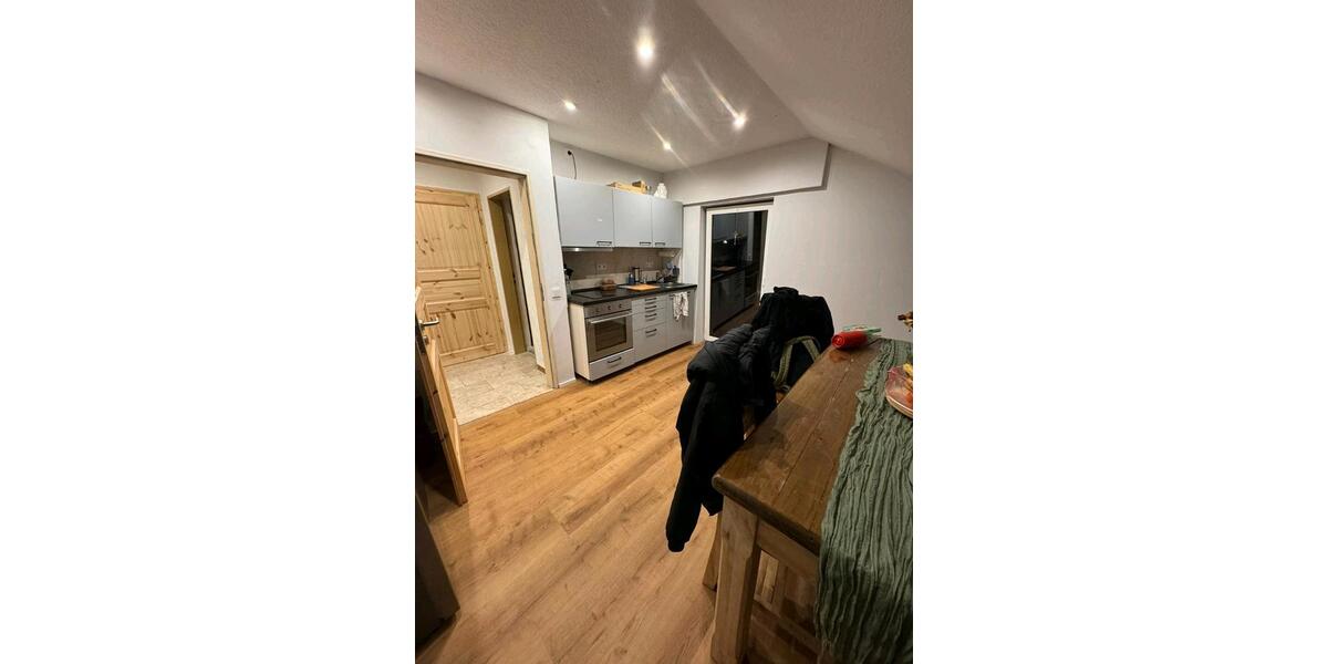 Dachgeschoßwohnung Olpe - 4 Zimmer, 75 m&sup2;, 680&euro; | Angebot:24983712