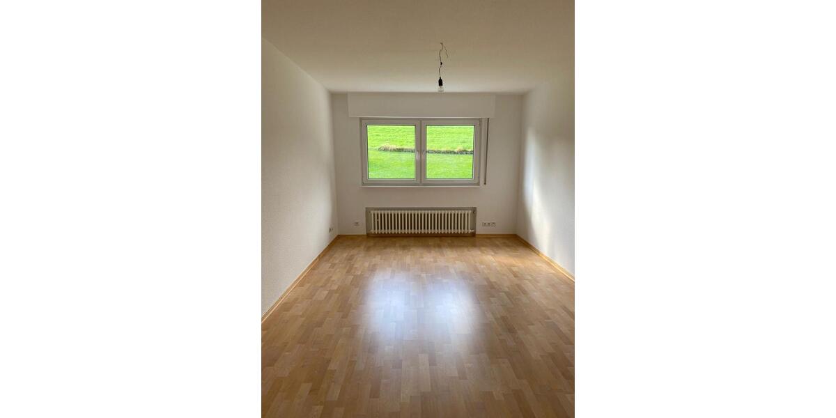 Etagenwohnung Engelskirchen - 3.5 Zimmer, 110 m&sup2;, 800&euro; | Angebot:25407458