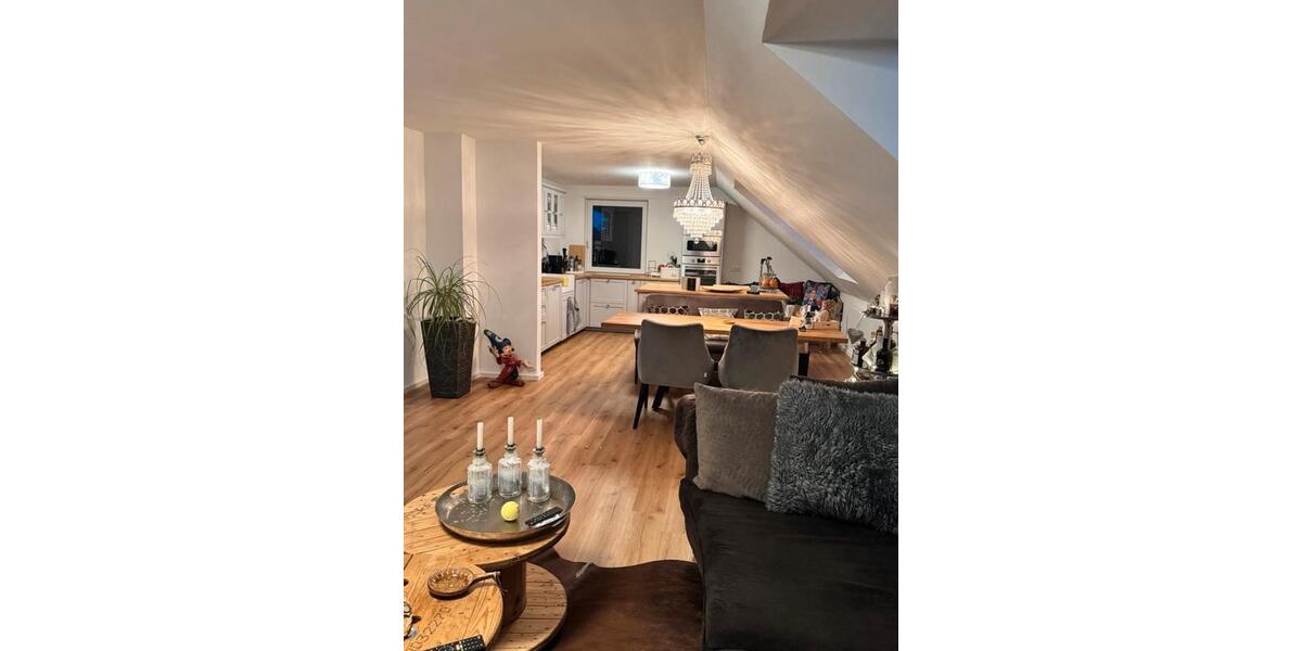 Dachgeschoßwohnung Lüdenscheid Augustenthal - 3 Zimmer, 104 m&sup2;, 800&euro; | Angebot:25157157