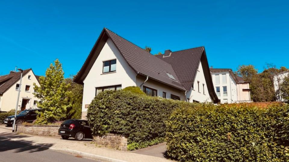 Etagenwohnung Halver - 3 Zimmer, 117 m&sup2;, 900&euro; | Angebot:23226715