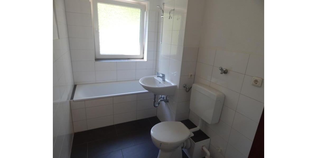 Etagenwohnung Schwerte - 2 Zimmer, 65 m&sup2;, 462&euro; | Angebot:23789705